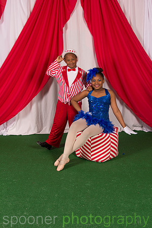 Kanyce & Kniel Grandberry and boys group pic