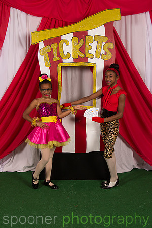Deja & Sydney Richardson