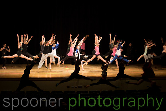 dancershelpingdancerst3i-21
