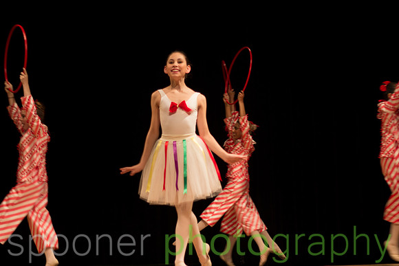 dancershelpingdancerst3i-155