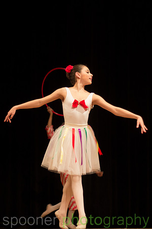 dancershelpingdancerst3i-159