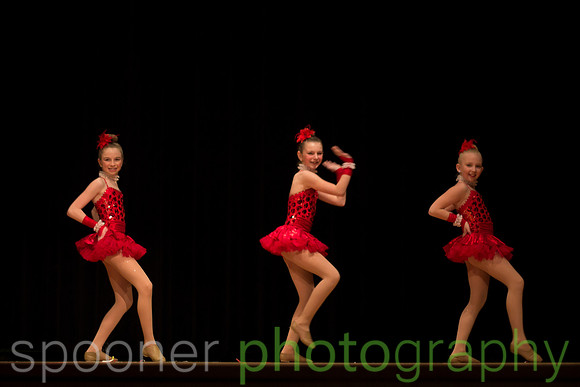 dancershelpingdancerst3i-271
