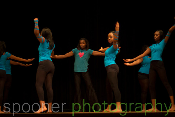dancershelpingdancerst3i-316