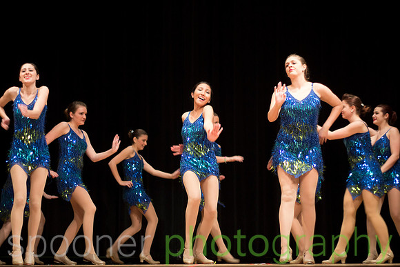 dancershelpingdancerst3i-426