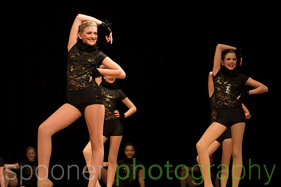 dancershelpingdancerst3i-480