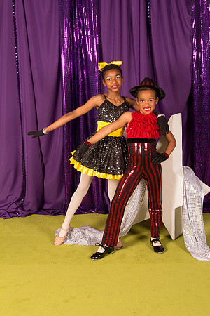 Deja and Sydney Richardson