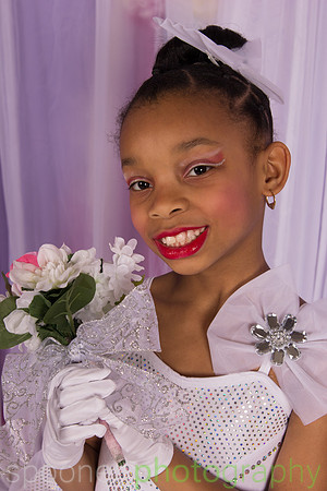 Shania Warren CU